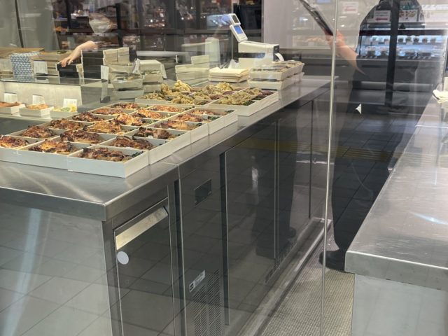 「海苔弁山登り」厨房の様子