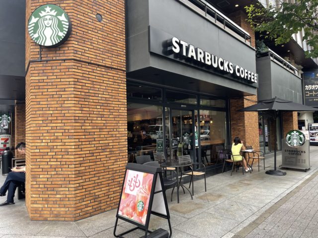 スタバ銀座コリドー通り店店頭画像